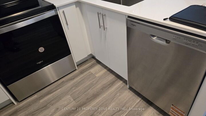 Property Photo:  1100 Lackner Place S 116  ON N2A 0M1 