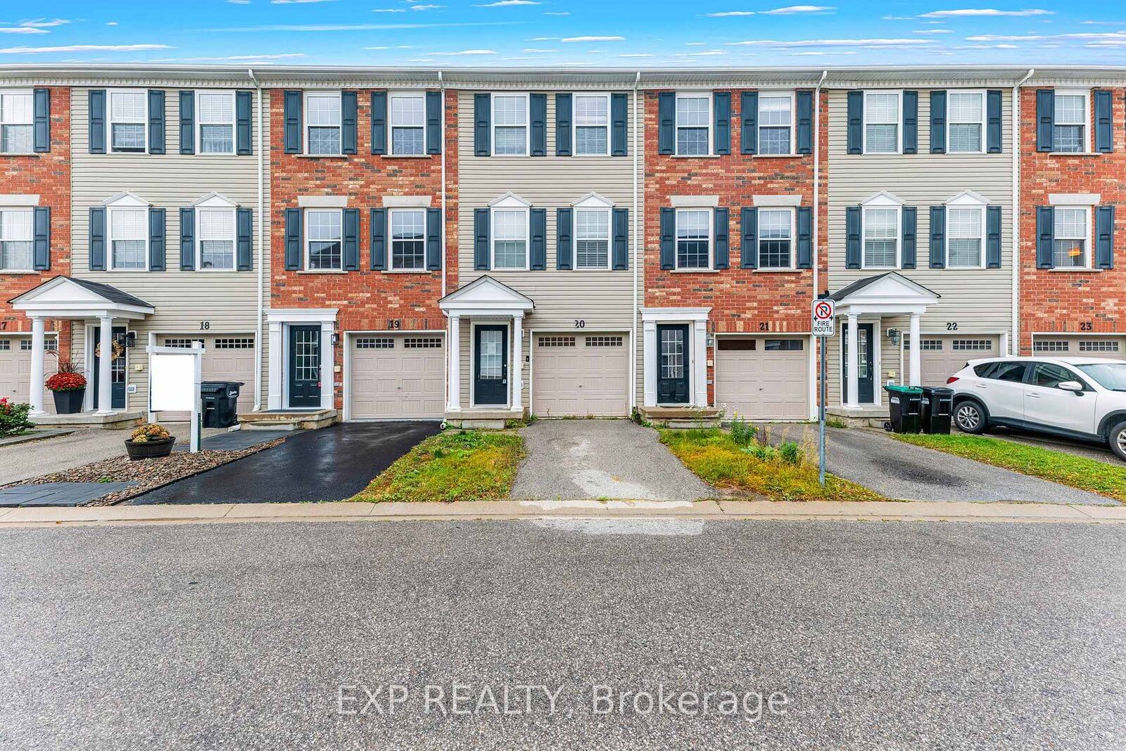 Property Photo:  91 Coughlin Road 20  ON L4N 0L6 