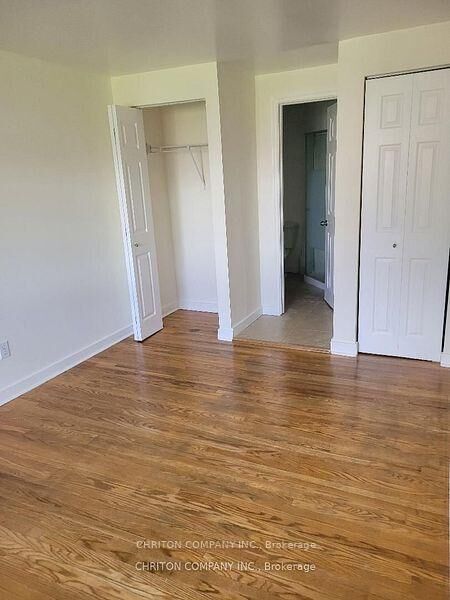 Property Photo:  566 Chantenay Drive Ground  ON L5A 1G2 