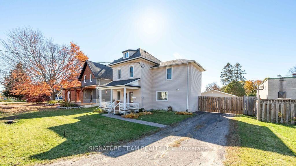 Property Photo:  594 Hamilton Street W  ON K8A 6P1 