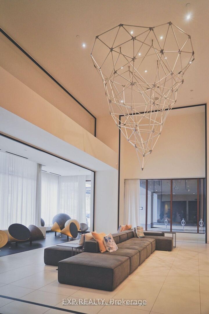 Property Photo:  15 Lower Jarvis Street 3001  ON M5E 0C4 