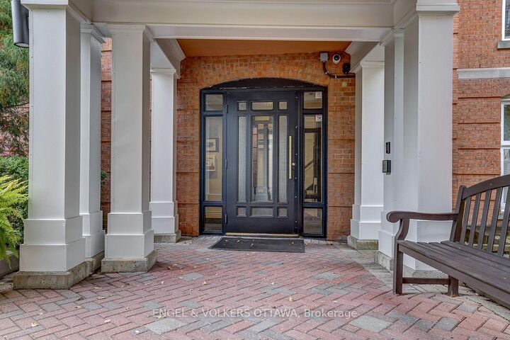 Property Photo:  21 Durham Private 403  ON K1M 2H8 