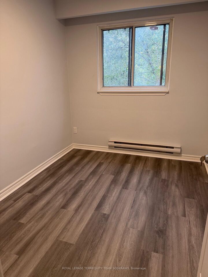 Property Photo: 963 Eglinton Avenue W Upper ON M6C 2C4