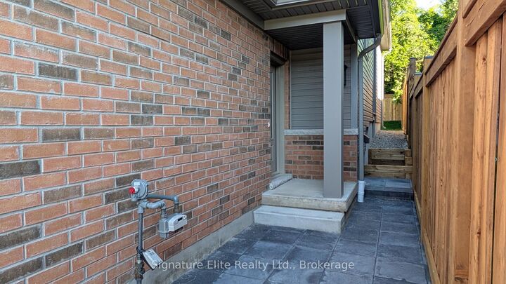 Property Photo:  67 Shipley Avenue Unit 2  ON L9Y 5M7 