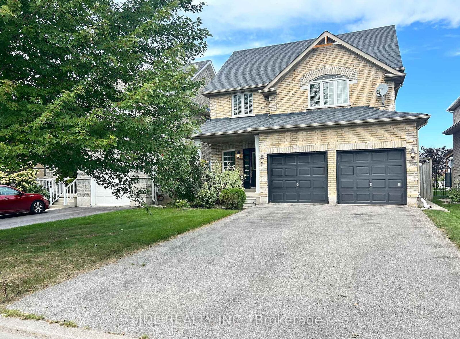 Property Photo: 36 Laurelbank Crescent ON L4P 4H7