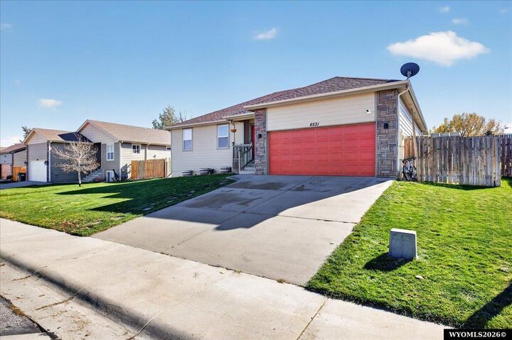 Property Photo: 6531 S Springs Rd WY 82604