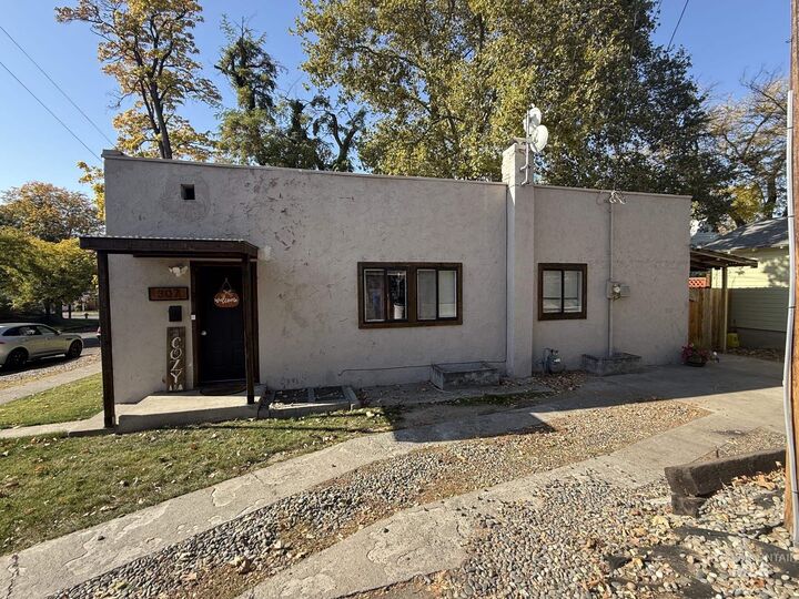Property Photo: 307 8th Avenue ID 83501