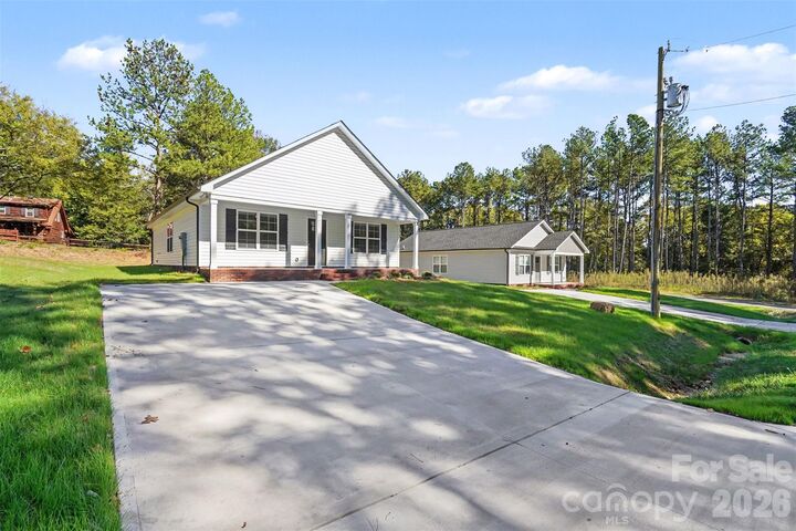 Property Photo:  1021 Alabama Street  NC 28083 