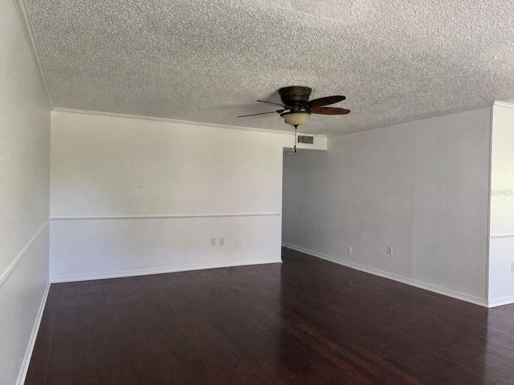Property Photo: 350 79th Ave N 102 FL 33702