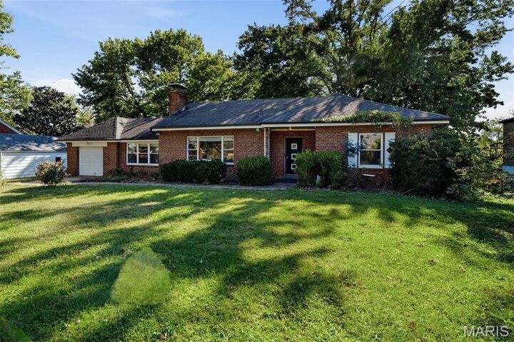 Property Photo:  134 Tanzberger Drive  MO 63129 