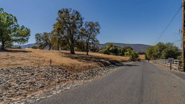 Property Photo:  1522 Saddleback Drive  CA 95249 