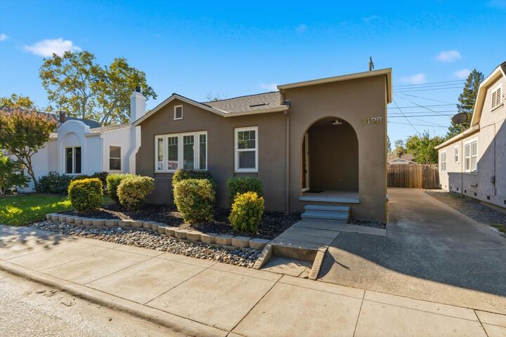 Property Photo:  3128 N Street  CA 95816 