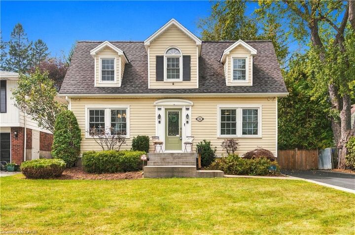 Property Photo:  40 Valleyview Drive  ON L9G 2A5 