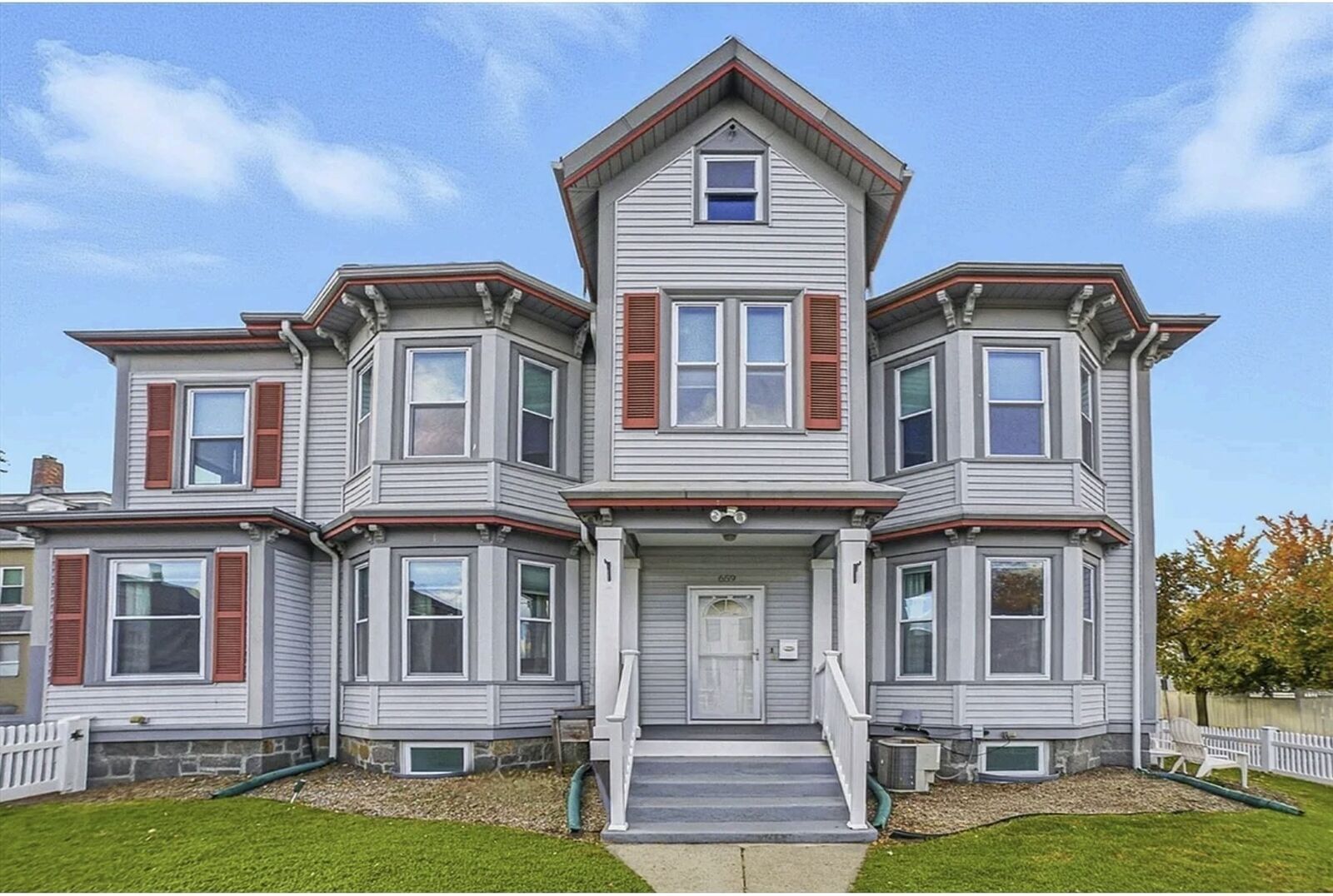 Property Photo:  659 Moody St 3  MA 02453 