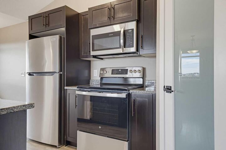 Property Photo:  2781 Chinook Winds Drive SW 8301  AB T4B 3S5 