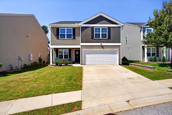 Property Photo: 642 Ridgeville Crossing Drive SC 29349