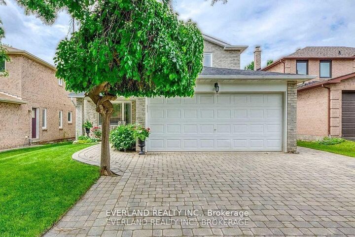 Property Photo:  249 Nottingham Dr Drive  ON L6H 4H9 