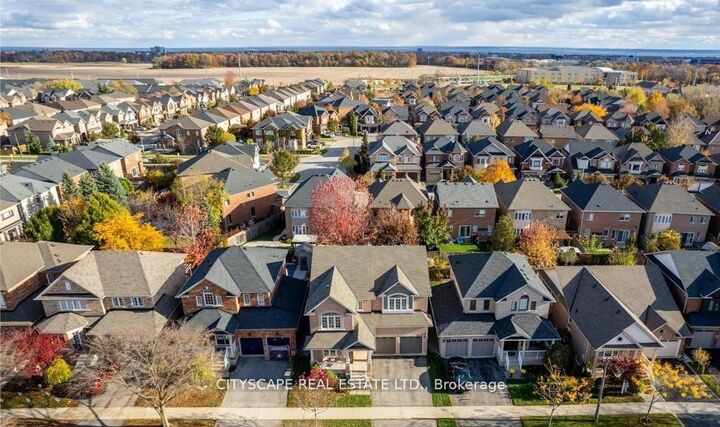 Property Photo:  5436 Blue Spruce Avenue  ON L7L 7C4 