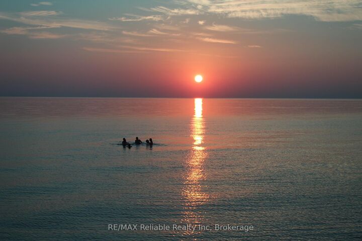 Property Photo:  