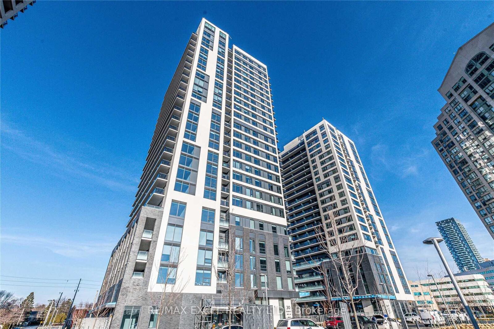Property Photo:  30 Samuel Wood Way 2201  ON M9B 0C9 