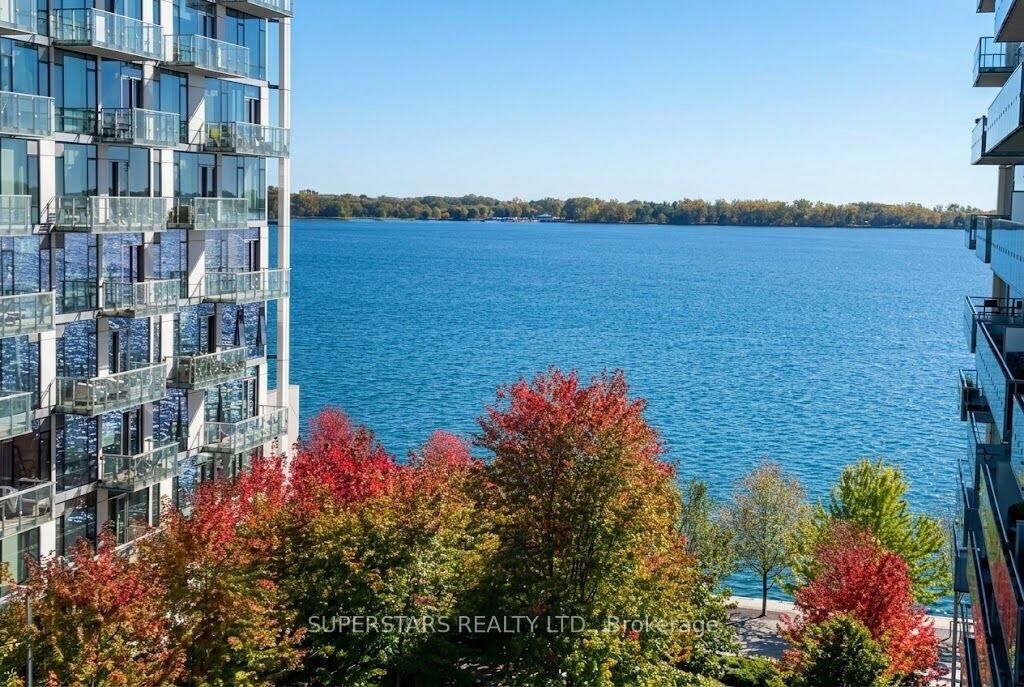 Property Photo: 39 Queens Quay E 821 ON M5E 0A5