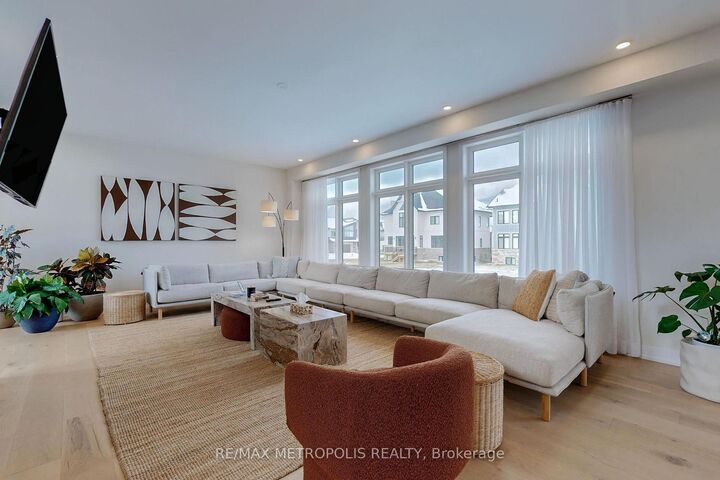 Property Photo:  104 Stoneleigh Drive  ON L9Y 0V1 