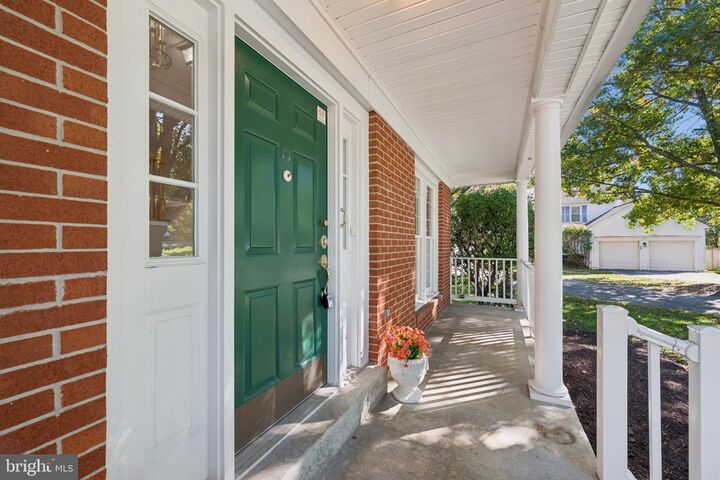Property Photo:  23 Franklin Tree Court  MD 21228 