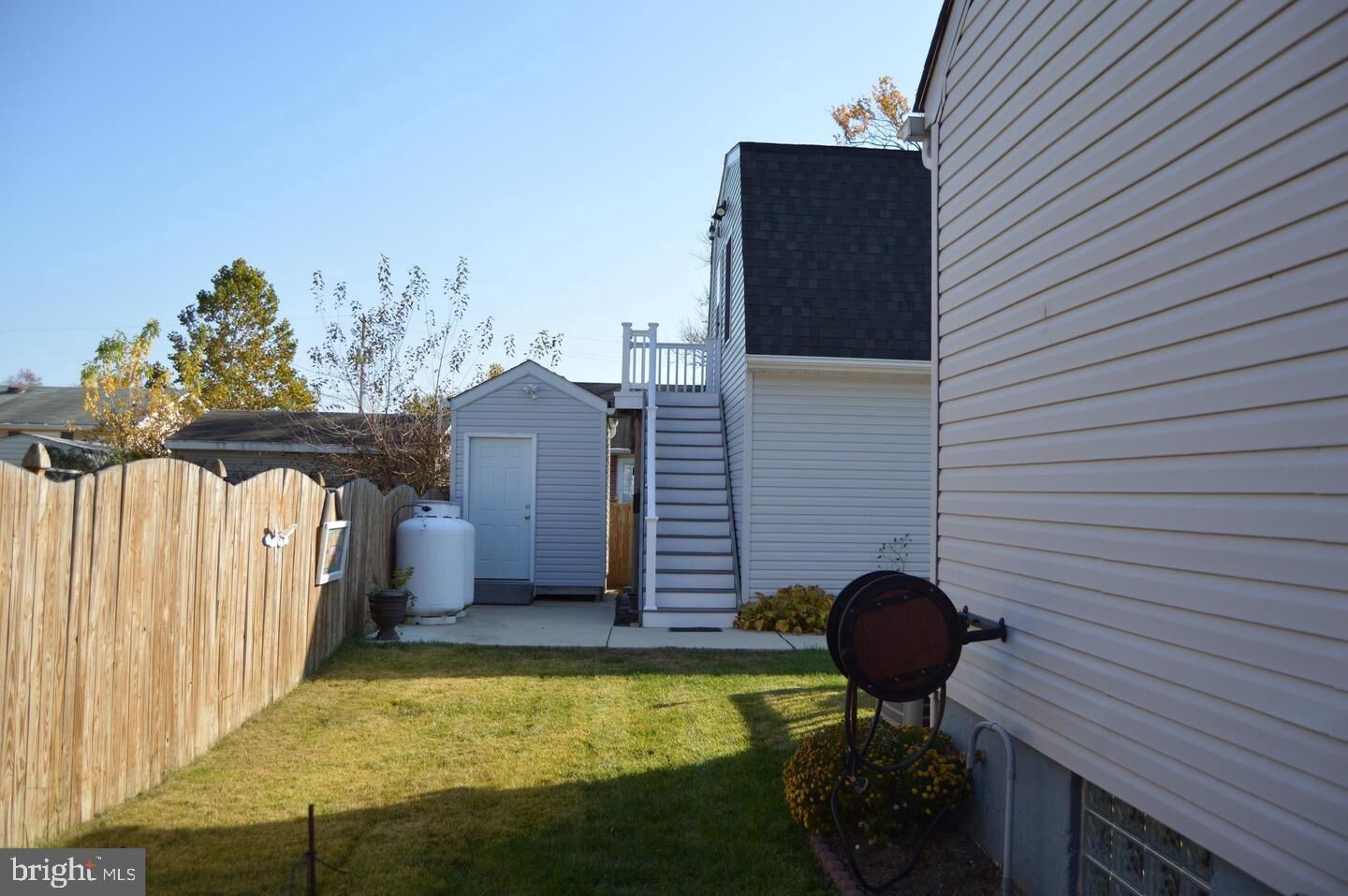 Property Photo:  