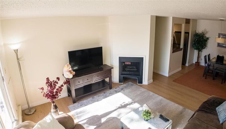 Property Photo:  520 Kenaston Boulevard  MB R3N 1Z1 