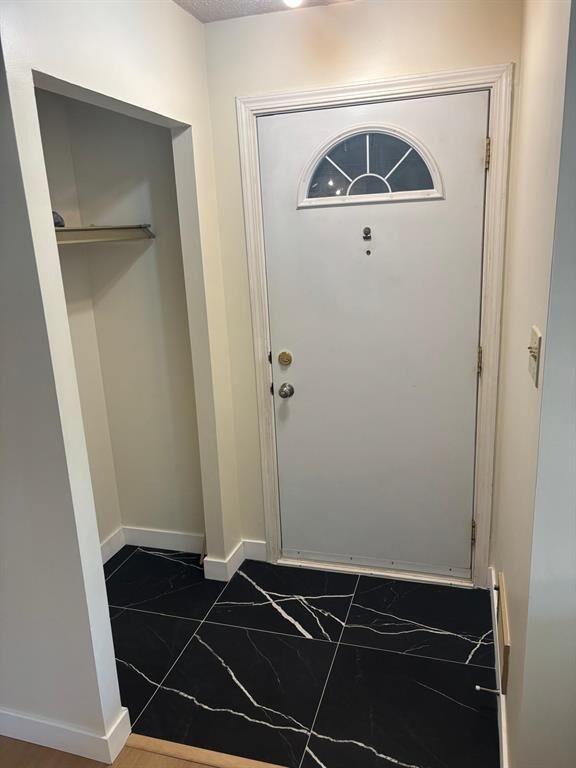 Property Photo: 520 Kenaston Boulevard MB R3N 1Z1
