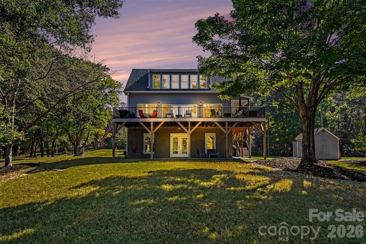 Property Photo:  1727 Lake Drive  NC 28214 