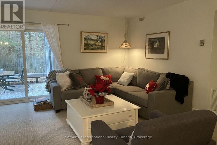 Property Photo:  903 Cedar Pointe Court  ON L9Y 5C7 