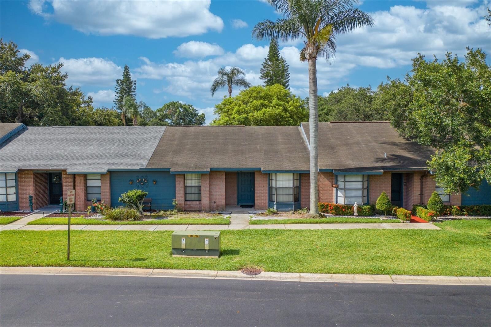 Property Photo:  2904 Squire Oak Court  FL 34769 