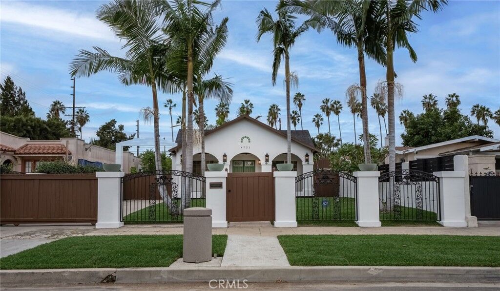Property Photo:  4721 5th Avenue  CA 90043 