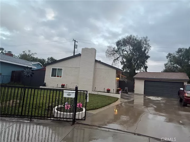 Property Photo:  3821 Carthage  CA 92501 