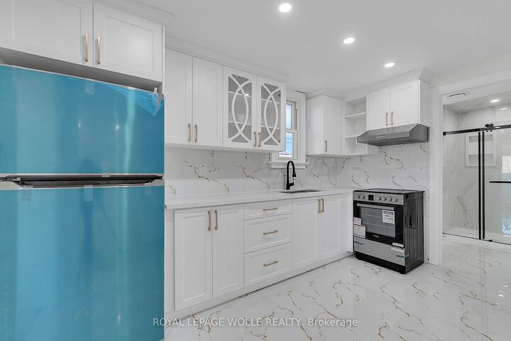 Property Photo: 581 Lancaster Street W 1 ON N2K 1M5