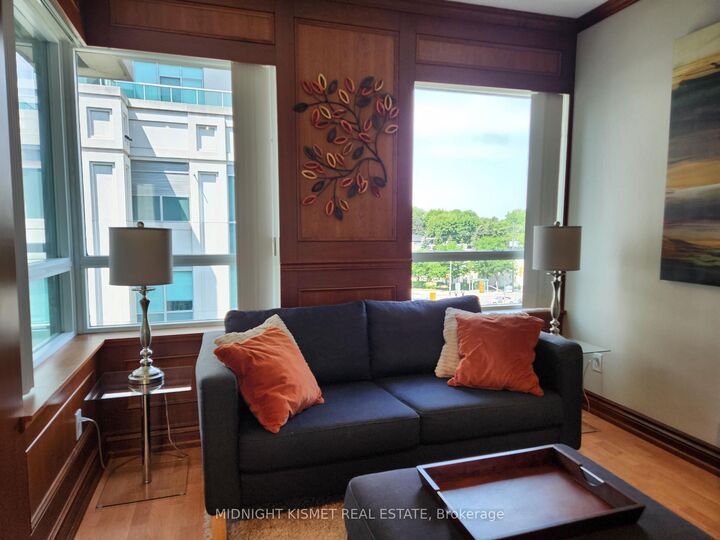 Property Photo:  19 Avondale Avenue Lph06  ON M2N 2T6 