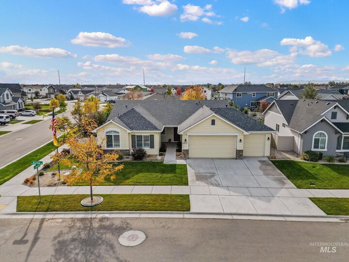 Property Photo:  5813 W Avilla Dr  ID 83646 