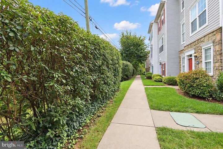Property Photo:  21840 Goodwood Terrace 21840  VA 20147 