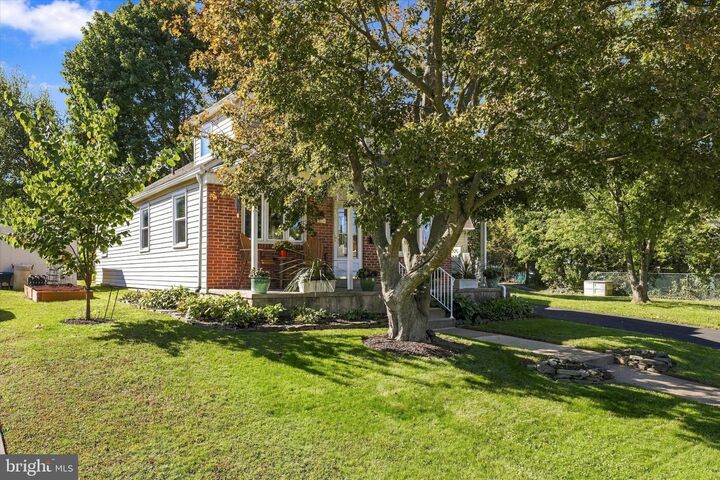 Property Photo:  2530 Brookdale Avenue  PA 19001 