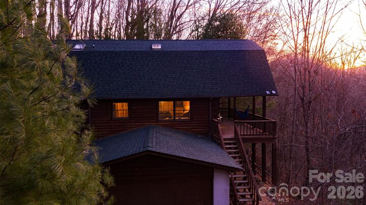 Property Photo:  2311 Old Mountain Road  NC 28754 