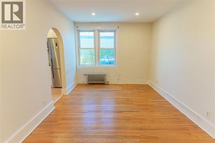 Property Photo:  710 Giles Boulevard East 105  ON N9A 4E4 