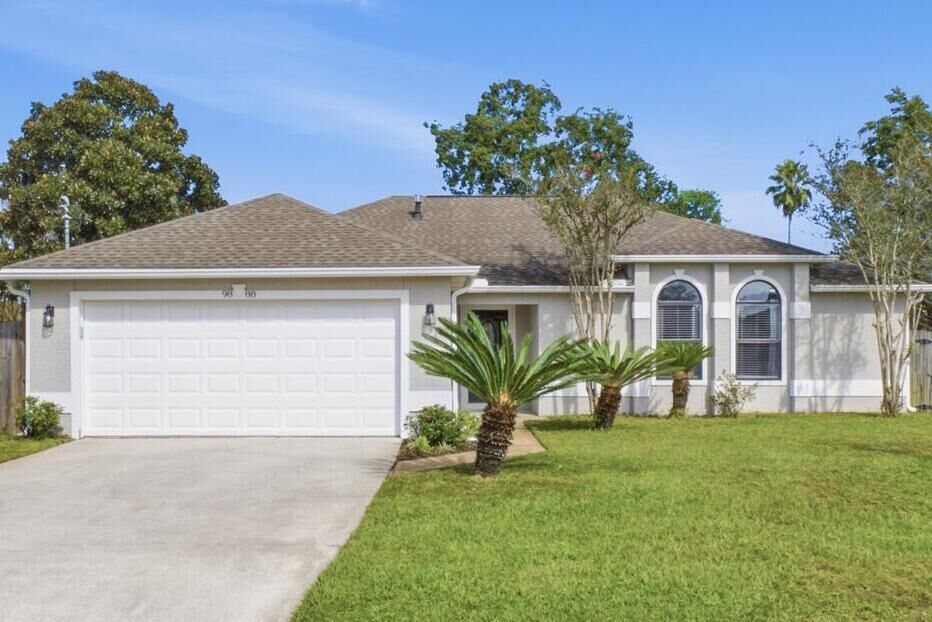 Property Photo:  9888 Orion Lake Circle  FL 32566 