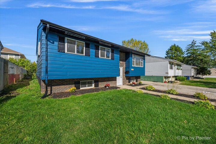 Property Photo:  2522 Kennedy Drive  IL 60064 