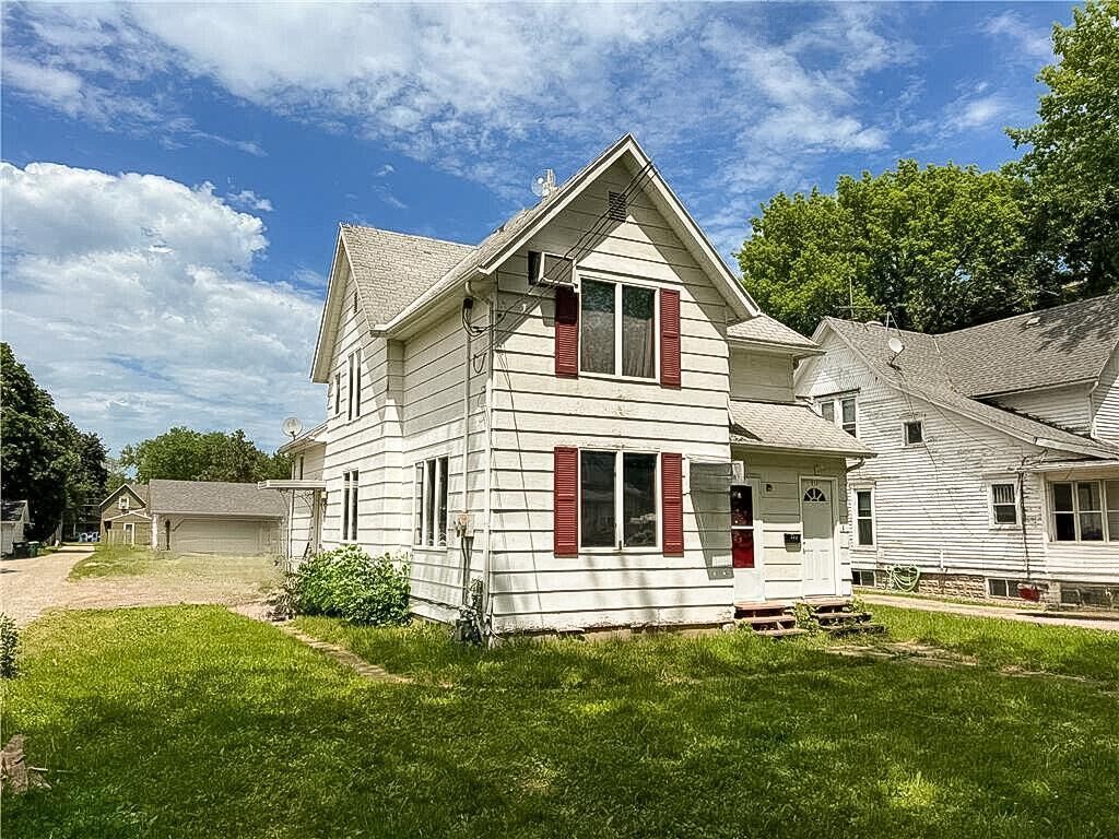 Property Photo: 509 E 4th Street MN 56007