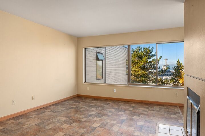 Property Photo:  211  Summit Avenue E 403  WA 98102 