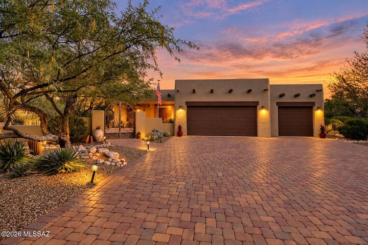 Property Photo: 806 W Placita Quieta AZ 85622