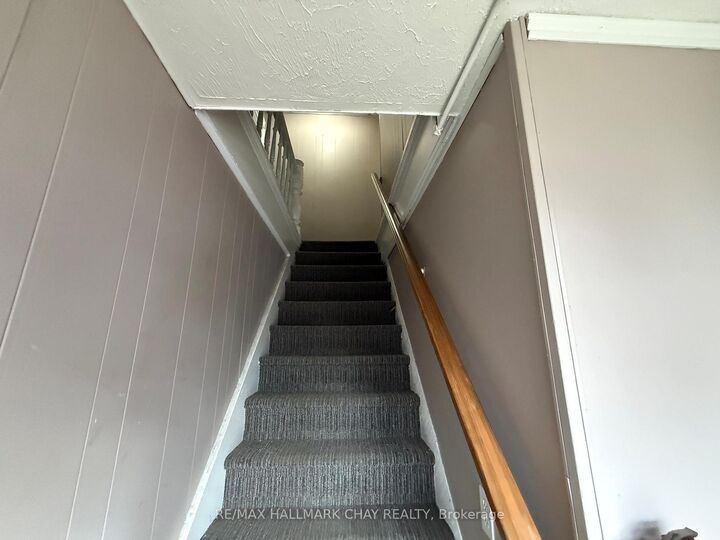 Property Photo:  127 Victoria Street W 4  ON L9R 1L7 