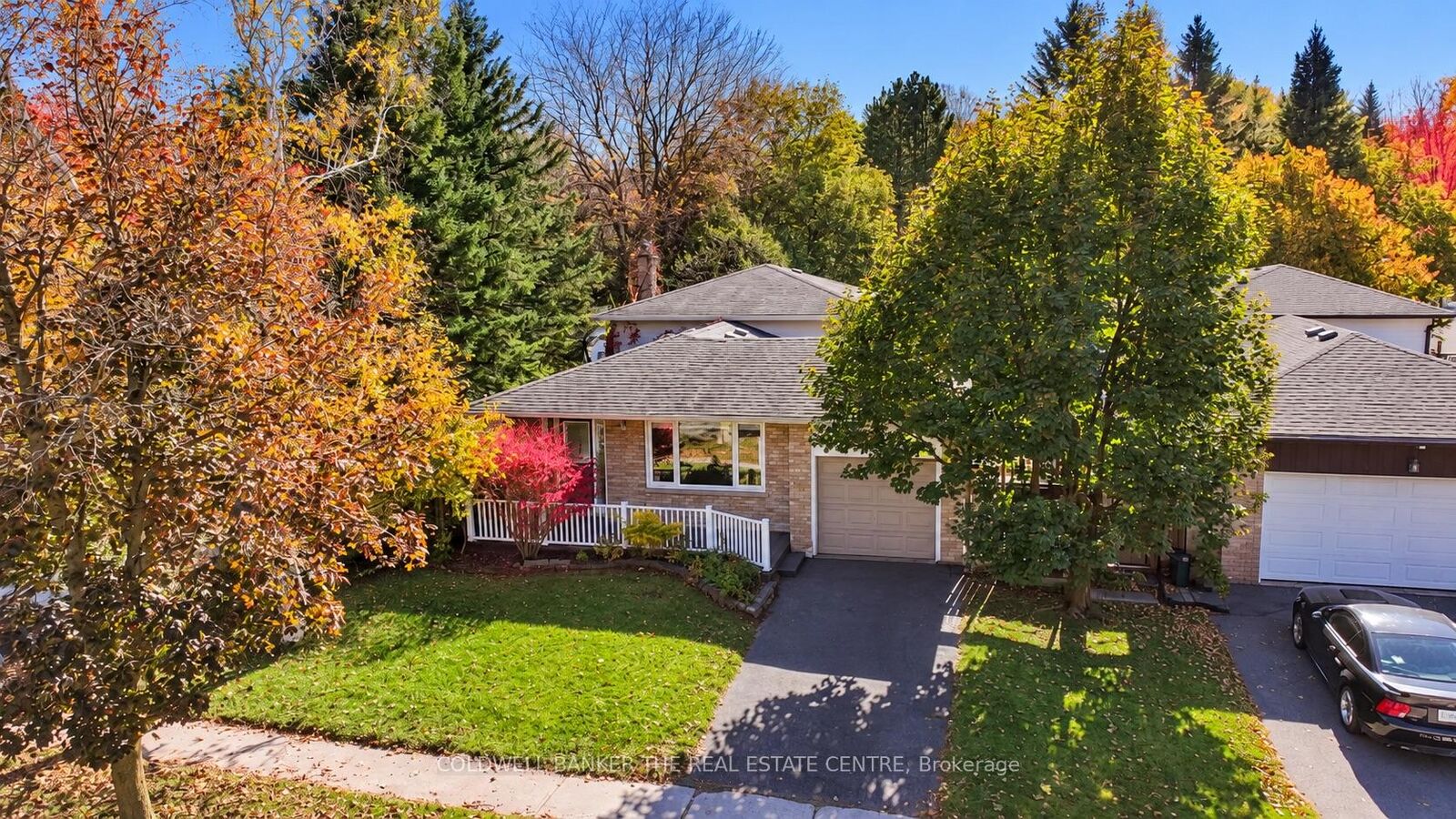 Property Photo:  836 Elgin Street  ON L3Y 5K8 
