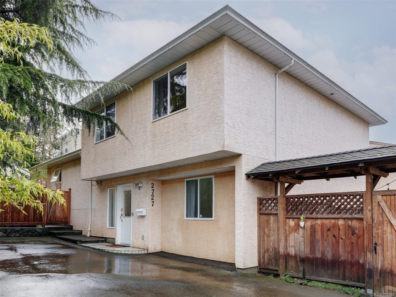 Property Photo:  2727 Grosvenor Rd  BC V8T 3M8 